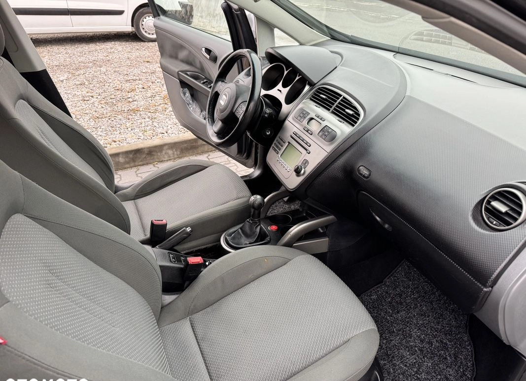Seat Altea cena 9900 przebieg: 236000, rok produkcji 2004 z Czempiń małe 137